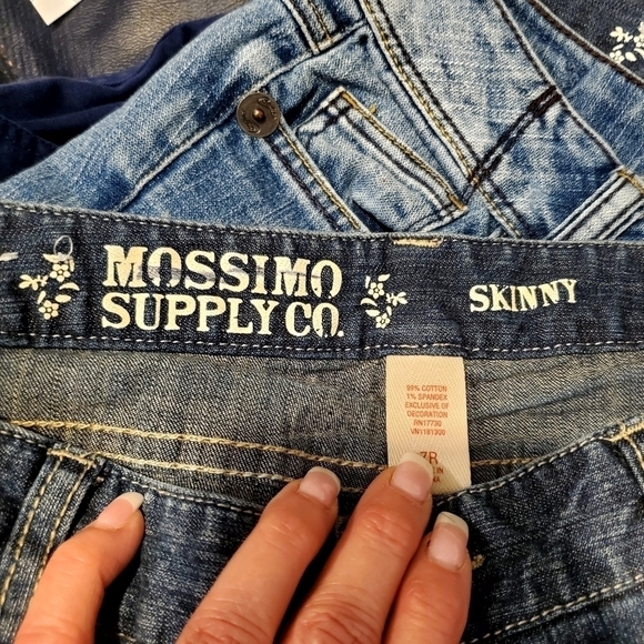 MOSSIMO LOW RISE SKINNY JEANS - Picture 5 of 7